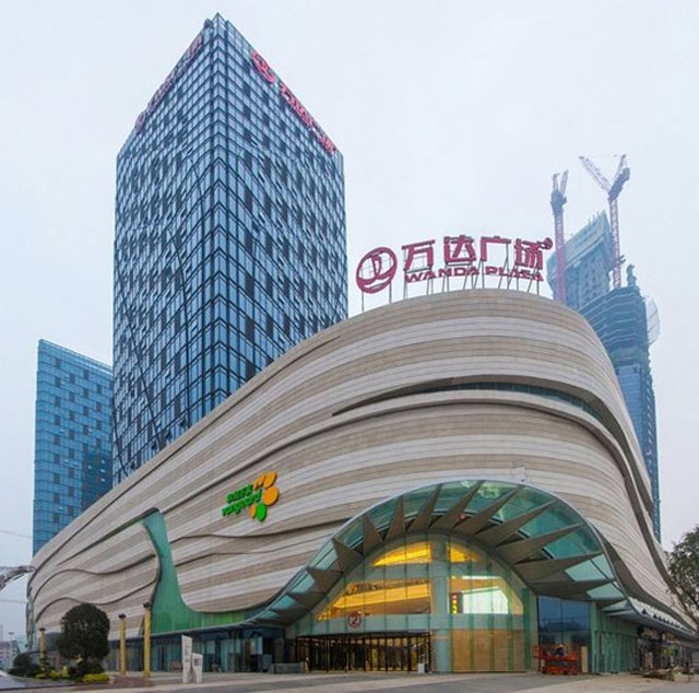 广场美陈
