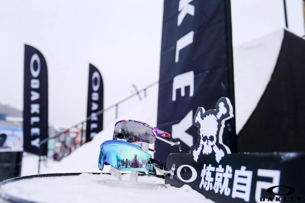 2021 OAKLEY攻占雪山之巅品牌活动暨新品鉴赏会