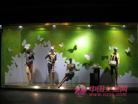 服装店橱窗设计应注意十个方面「服装店的橱窗怎么布置」